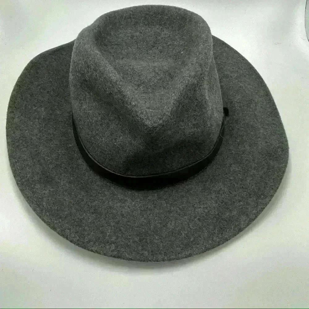 Fedora/ rancher grey hat Yellowstone western